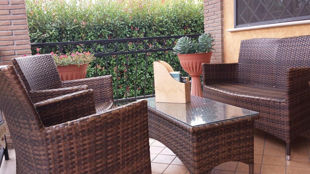 Il Bacio E La Nocciola Bed & Breakfast Labico Екстериор снимка
