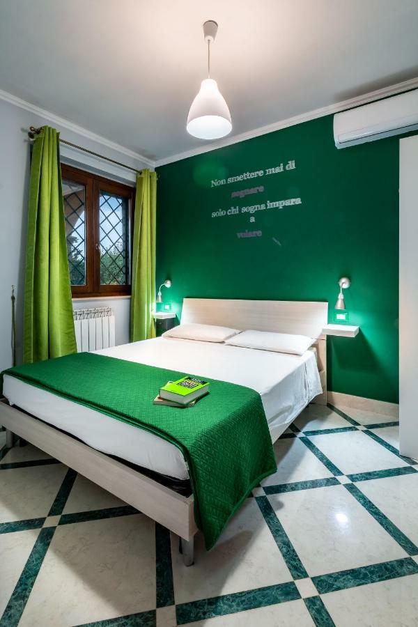 Il Bacio E La Nocciola Bed & Breakfast Labico Екстериор снимка