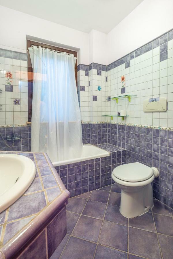 Il Bacio E La Nocciola Bed & Breakfast Labico Екстериор снимка